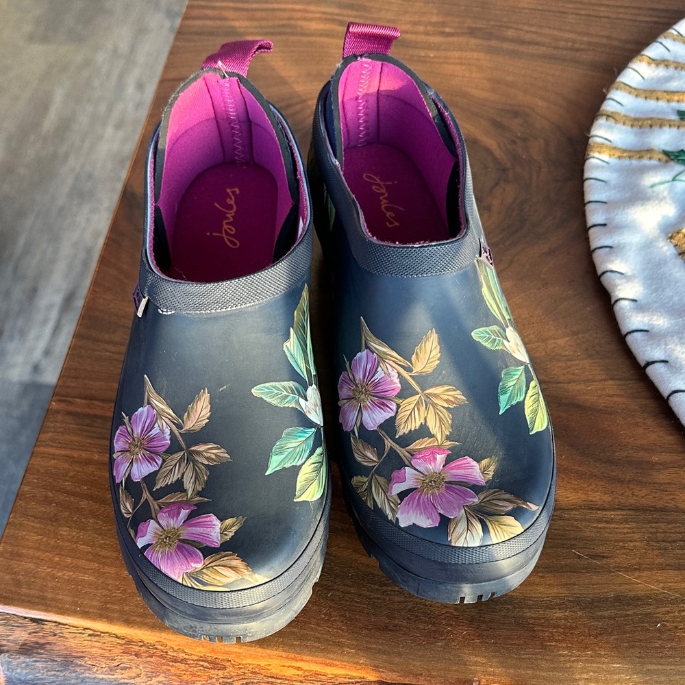 Joules Women's Black Floral Mules